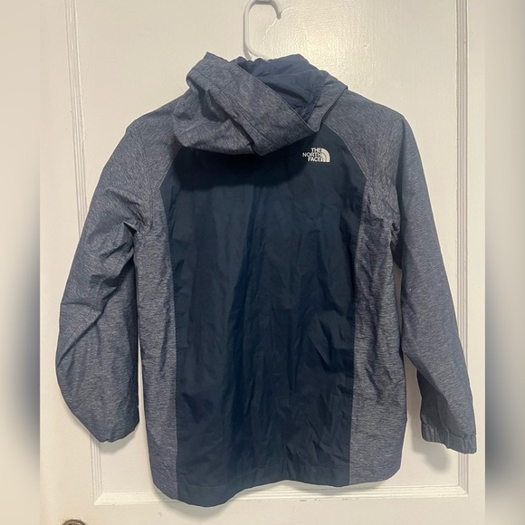THE NORTH FACE
Boys' Resolve Reflective Jacket (Rain) Size 10/12 YO LIKE NEW - Picture 4 of 4